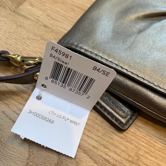 Leather Coach purse - Gold with tags on - Picture 4 of 4